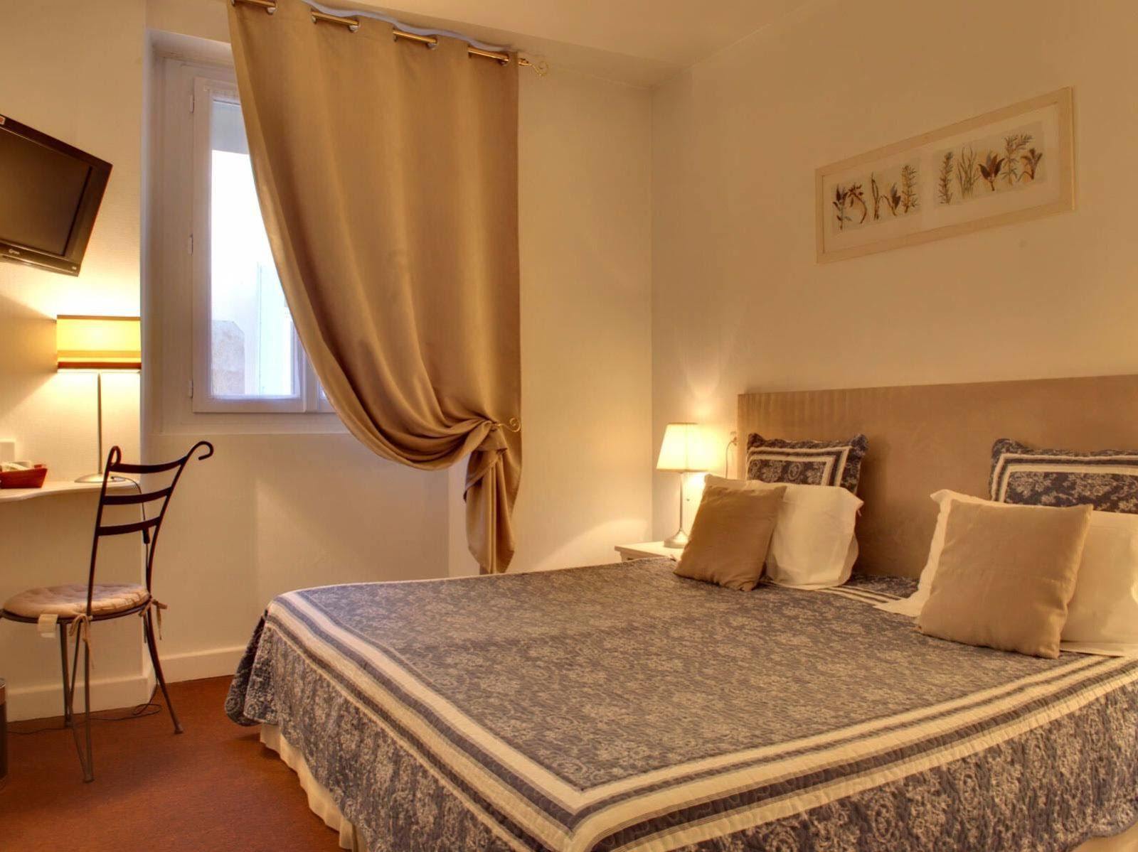 Logis Hotel Orly Alès Esterno foto